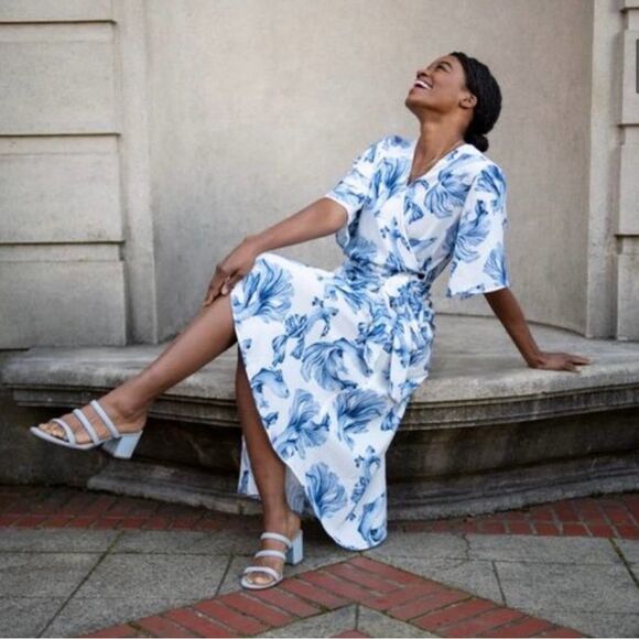 NWT Betabrand The Photogenic Dress Blue & White Koi Fish Print Size Small NEW - Picture 1 of 12